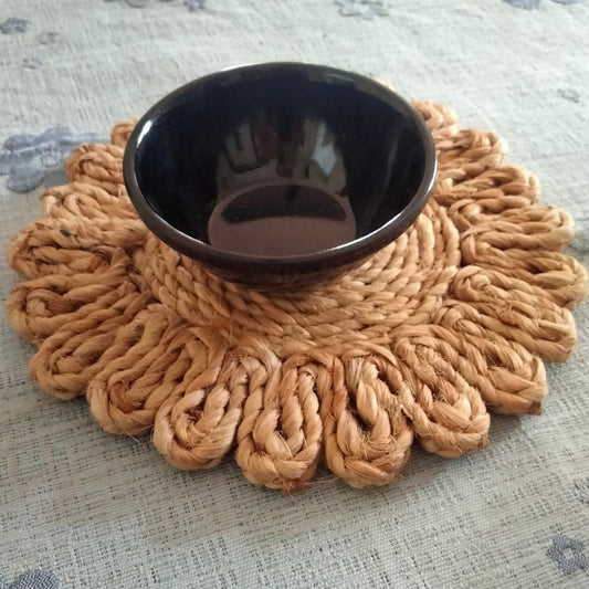 Jute Double Ruffle Coaster Set