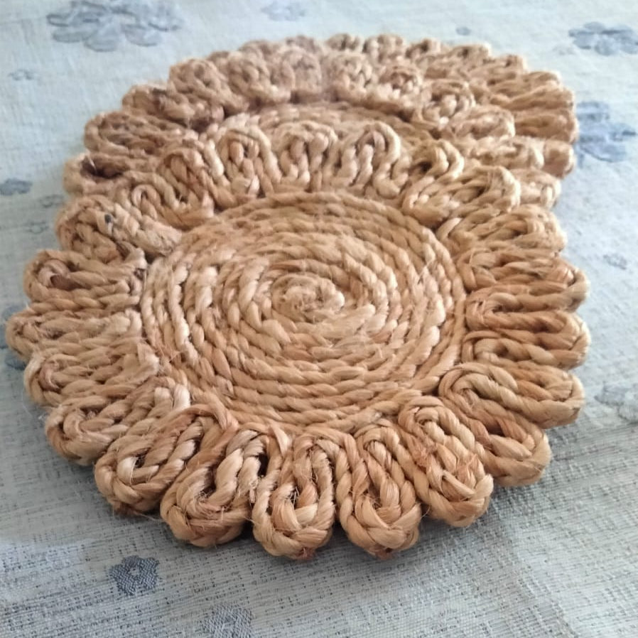 Jute Double Ruffle Coaster Set