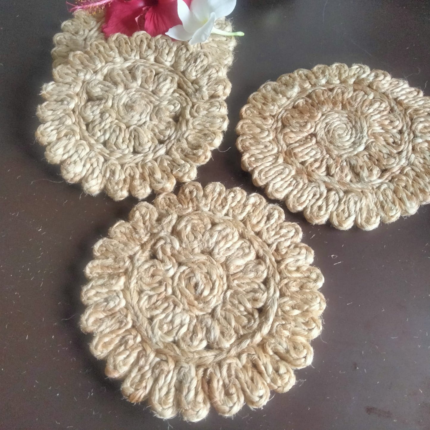 Jute Floral Double Ruffle Coaster Set