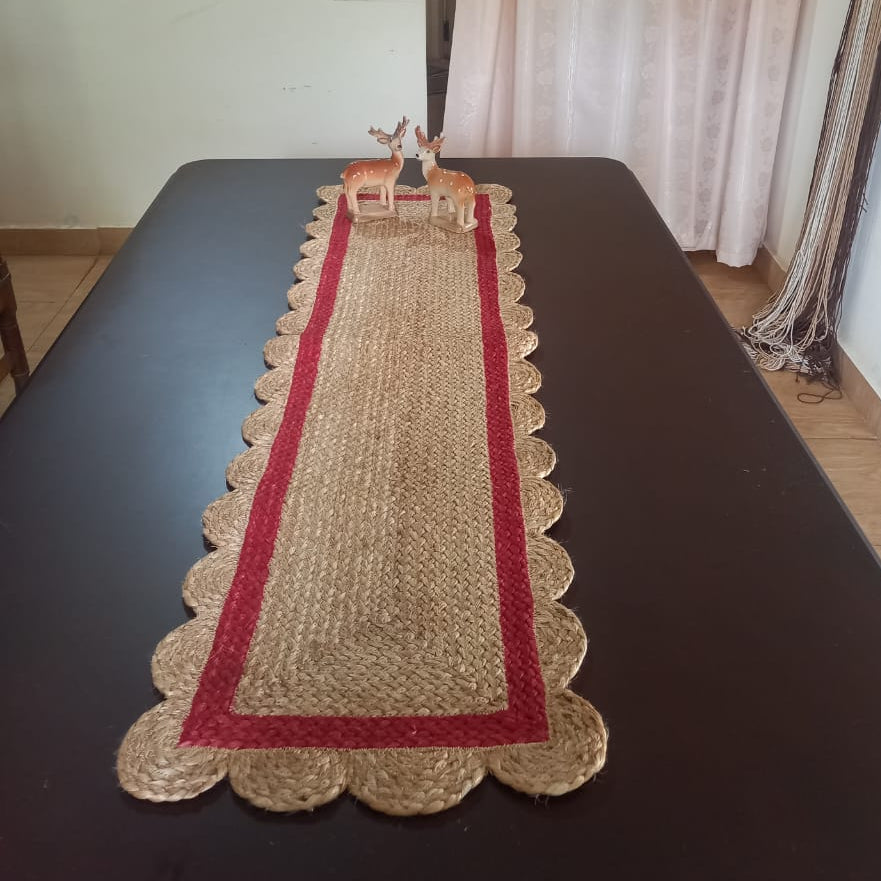 Jute Red Scallop Runner