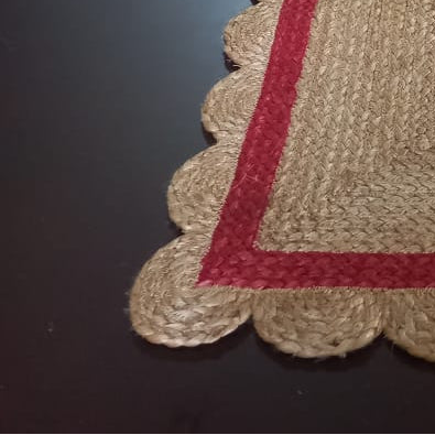 Jute Red Scallop Runner