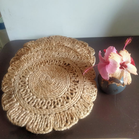 Jute Wide Petal Placemat